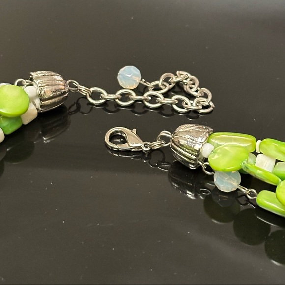 Lime Green Sea Shell Layered Necklace Earrings Set - Picture 3 of 3